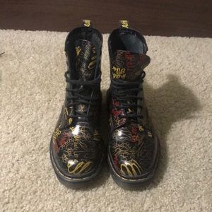 Vintage Dr. martens 1460 leather graffiti boots